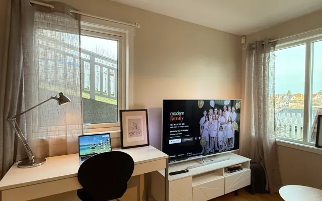 Great apartment in quiet neighborhood, close to town.