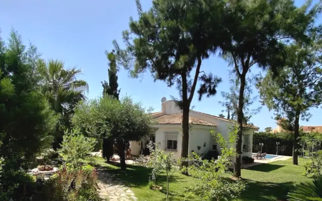 Nice room in LavandaHaus , a beautiful villa with swimming pool