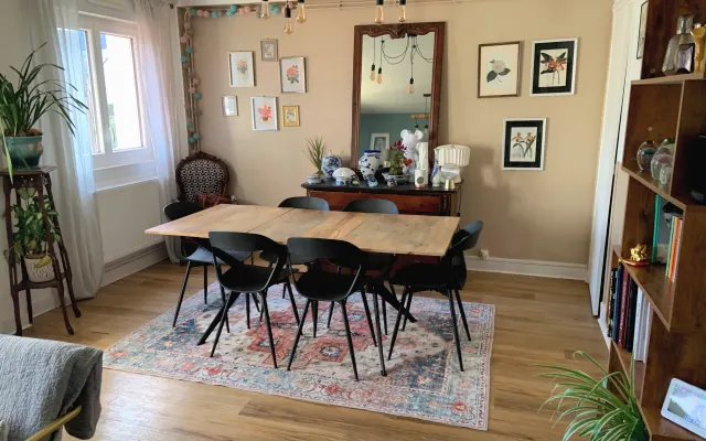 Belo apartamento num espaço partilhado em Amiens. Naturismo aceite.