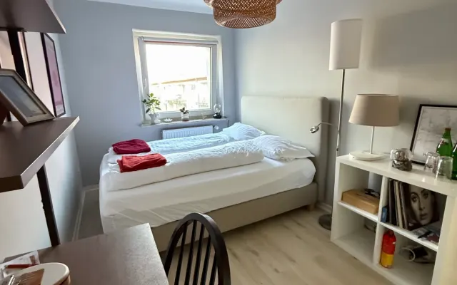 Zentrales Privatzimmer zwischen Park und belebter Umgebung