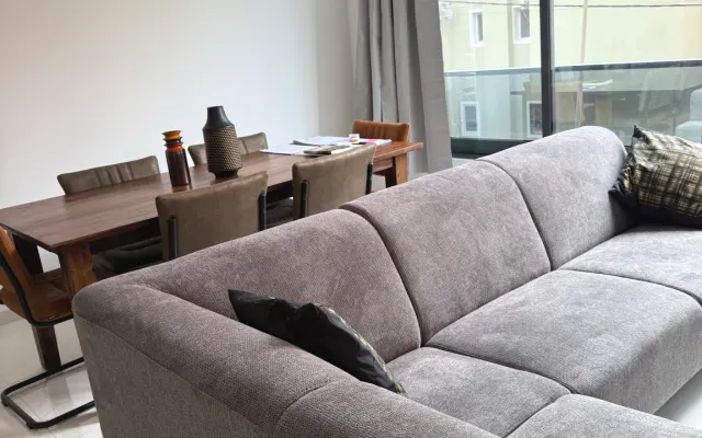 Gut gelegene neue Wohnung
