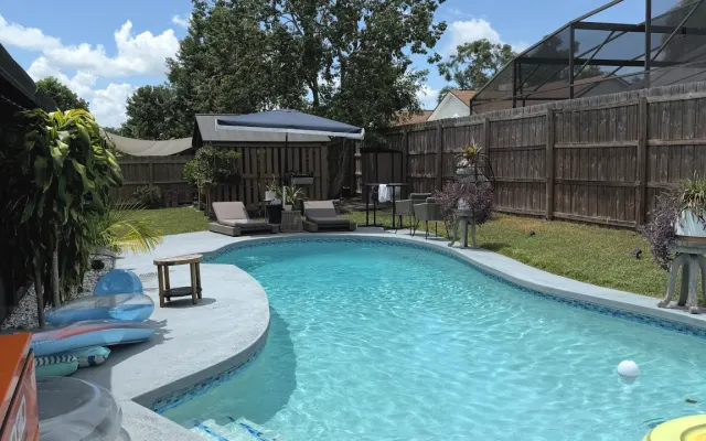 Chateau Chenzo - Private 2BR1BA suite, great host, near Universal.