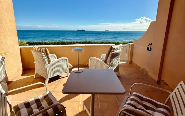 Naturist apartment in first line