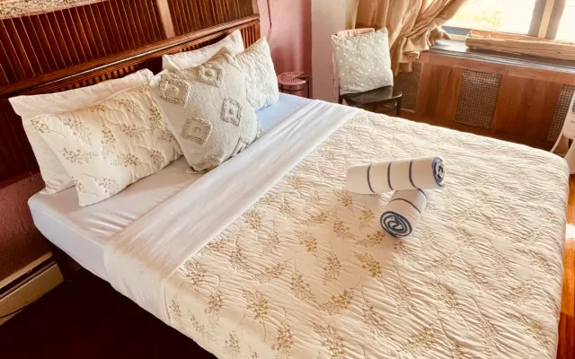 1 Bedroom Boho Chic Unit