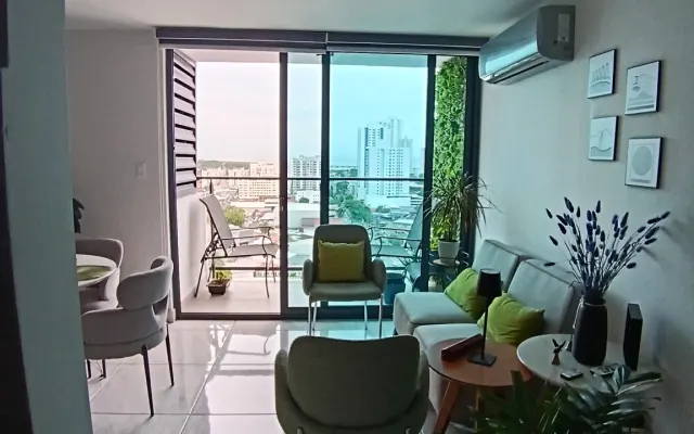 Private room with exclusive bathroom in Panama City
