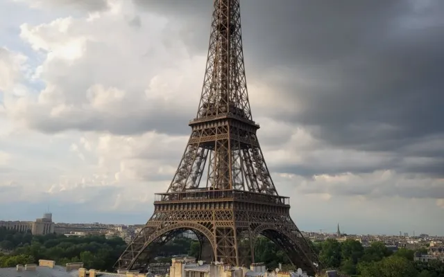 Loft with terrace and incredible view of the Eiffel Tower and Paris