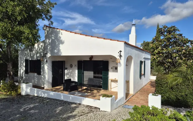 Casa na Colina – Nudist Guesthouse with Private Pool