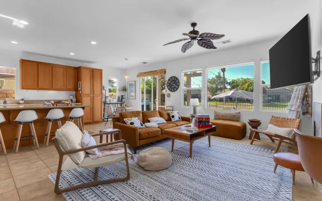 Boho Vibes, Piscina privada, Animais de estimação permitidos, 3 bdrm + 