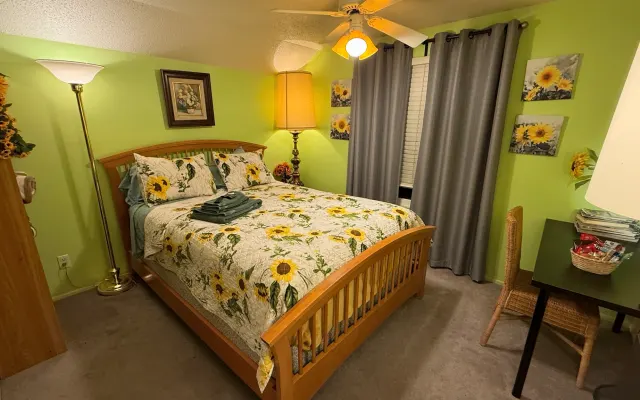 The Sunflower Room en Rockin L Ranch - ASU / Gammage / Mill Ave