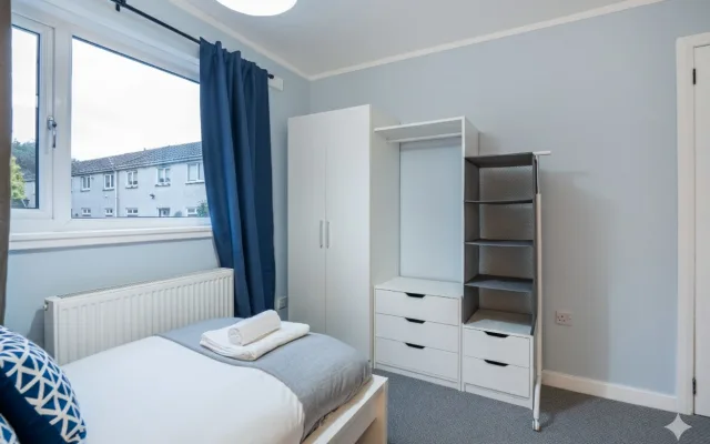 4-Beds House Sleeps 8 | Fast WiFi | FREE Parking | Premium Linen