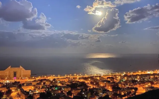 Camera accogliente e luminosa a 15 minuti dalla spiaggia