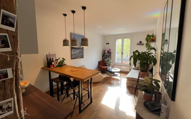 Extra guest bedroom in cozy apartment right in 3rd and 11th district
