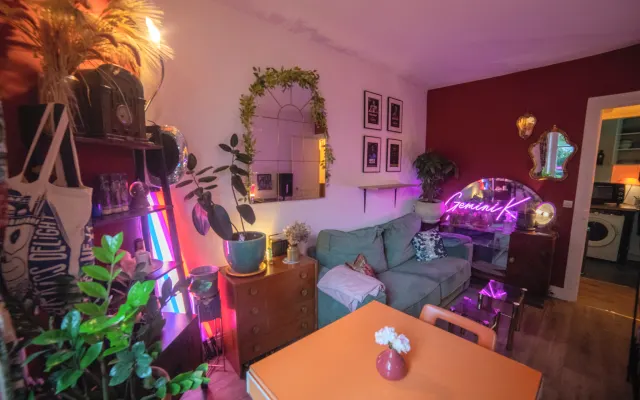 Cosy apartment (not overlooked) - 5min from Buttes Chaumont