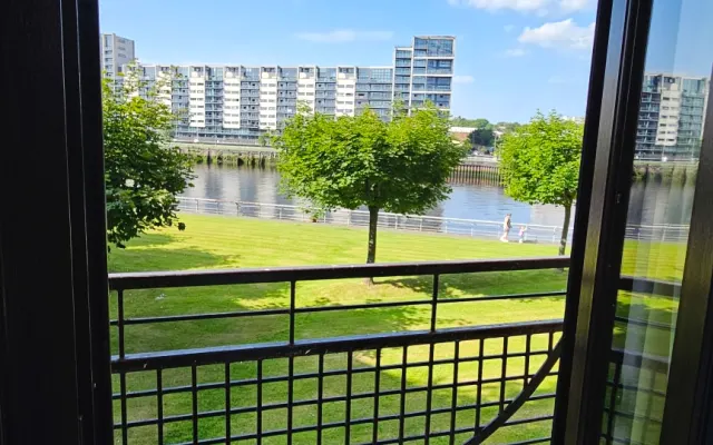 Stunning, peaceful yet central balcony flat