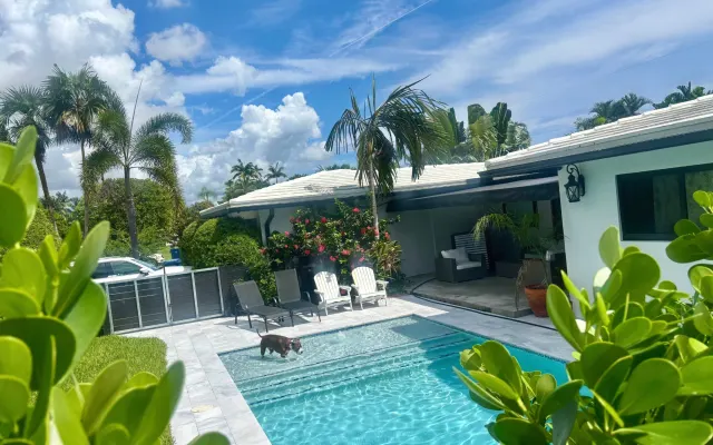 Entire House Stylish 3BR with Pool in FL