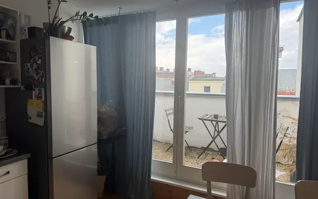 2 private rooms in a flat share, 1 bedroom + 1 office/living