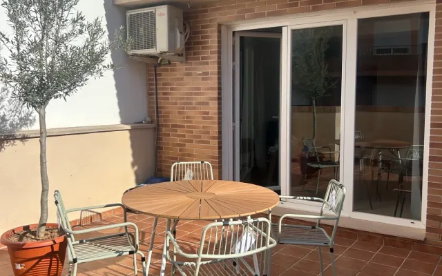 Zimmer im Penthouse in Strandnähe