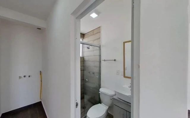 Schönes Zimmer, gemütlich.
Nichts mit Maßnahme, und die Regeln?