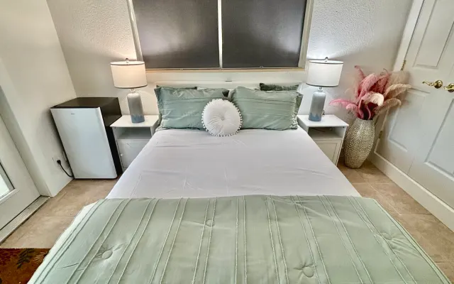 Wilton Villa - Privatzimmer+privater Eingang mit beheiztem Pool