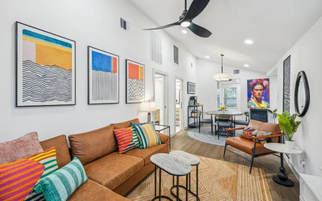 A Hoot's Nest-Lux Boutique-Bungalow in der Nähe von Downtown ATX mit...