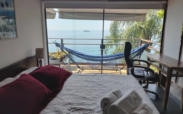 Casa en península con vistas al mar
