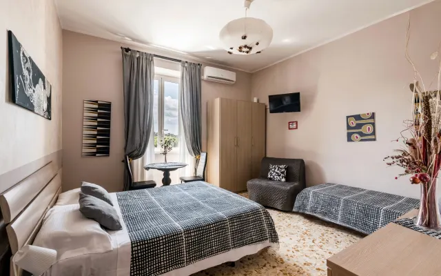 Panoramic Triple Room at the Old Train Guest House
