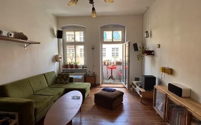 Bel appartement ancien dans le quartier queer de Neukölln