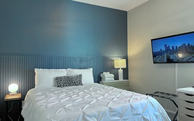 Ritiro con 1 camera da letto, vicino al centro città e alle arti...