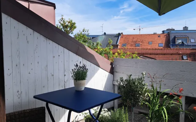 Loft luminoso no telhado no bairro gay de Munique