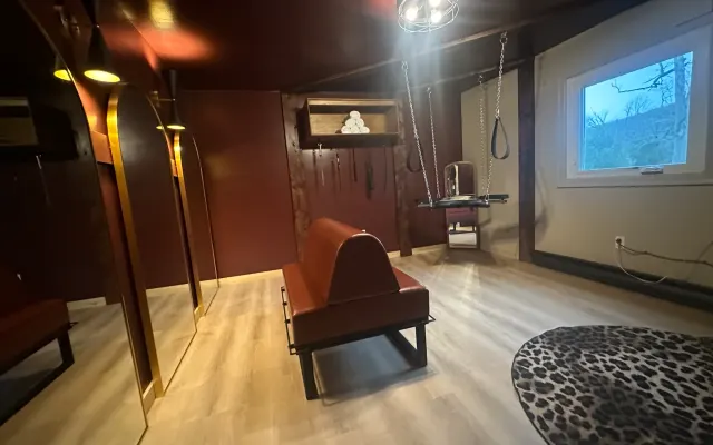 Couples Romantic Escape | Hot Tub | Fireplace