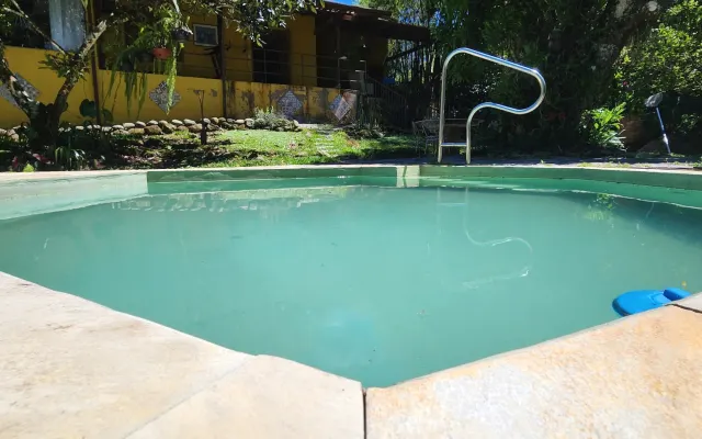 "Casa do Rio" Private and comfortable house with waterfall next door