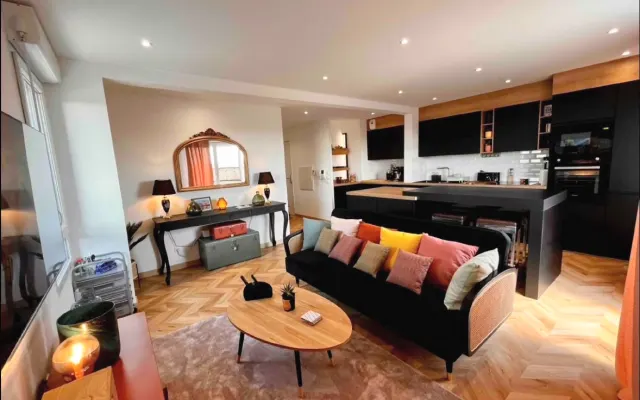 Chic apartment with panoramic view