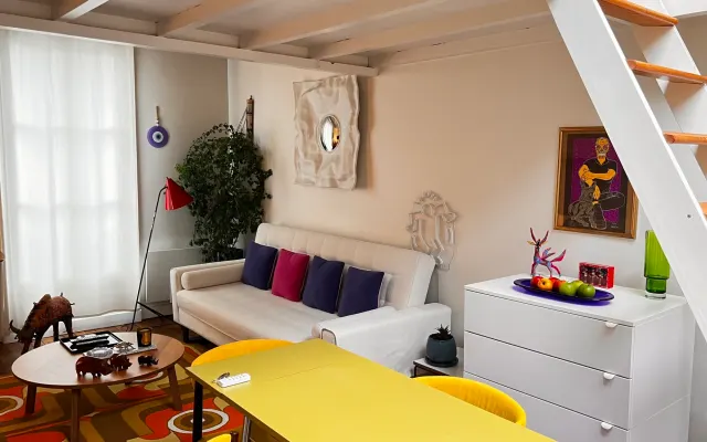Petit loft Parisien Louvre Palais royal Opera