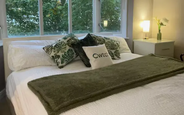 Jumbo size suite with king size bed and ensuite