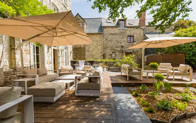 Le d'Avaugour charming hotel in the heart of Dinan.