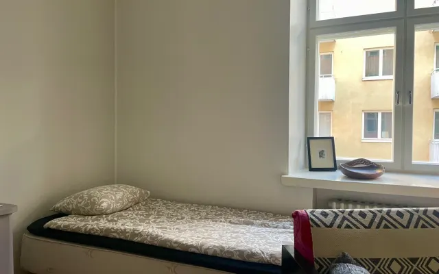 Mehrbettzimmer in einer gemütlichen Wohnung in sehr zentraler Lage!