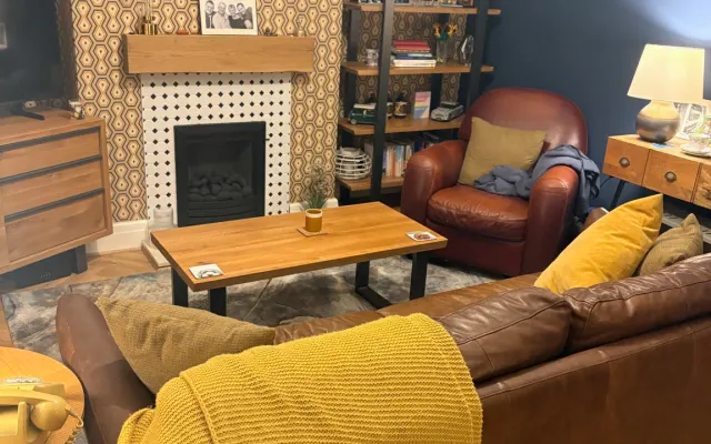 Single Room in Stockport on the edge of the countryside