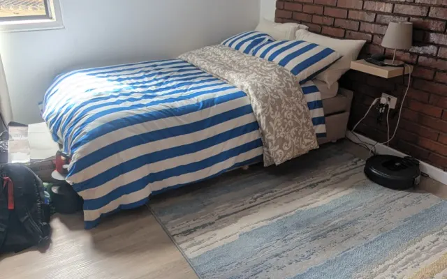 Chambre privée dans un quartier résidentiel très calme et verdoyant