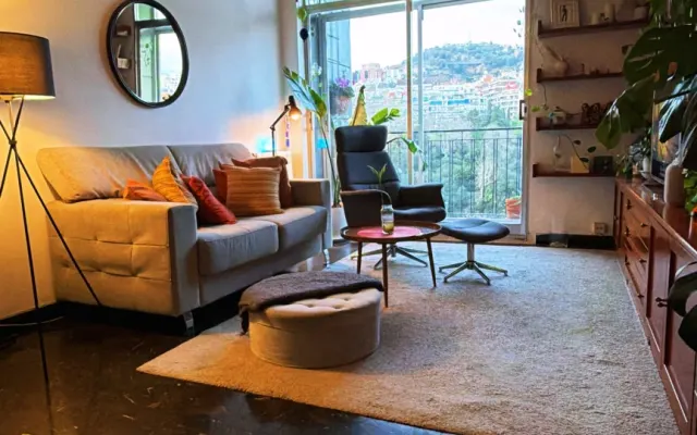Hermosa habitacion , cerca de Sagrada Familia, luminoso espacioso.