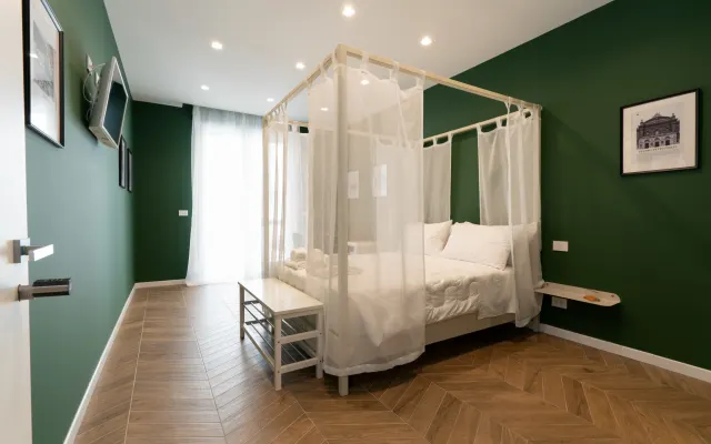 ******** Suite: the heart of Bari with Smart access