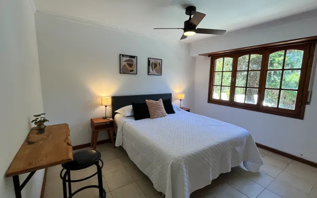 Quarto Privado XL em Posada exclusiva para homens, só com roupa opcional