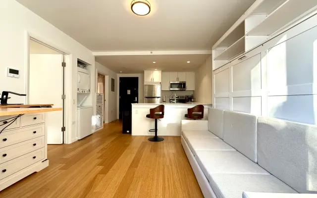 Gemütliche 1 Schlafzimmer 1 Bad mit privatem Hinterhof in East Harlem,