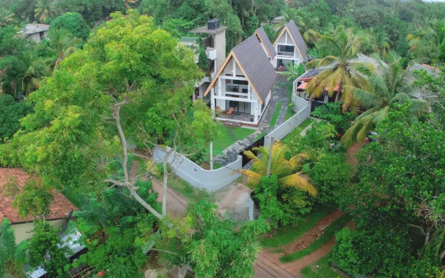 A sua Cabana Contemporânea de Fuga Costeira Privada. (Cabana da frente)