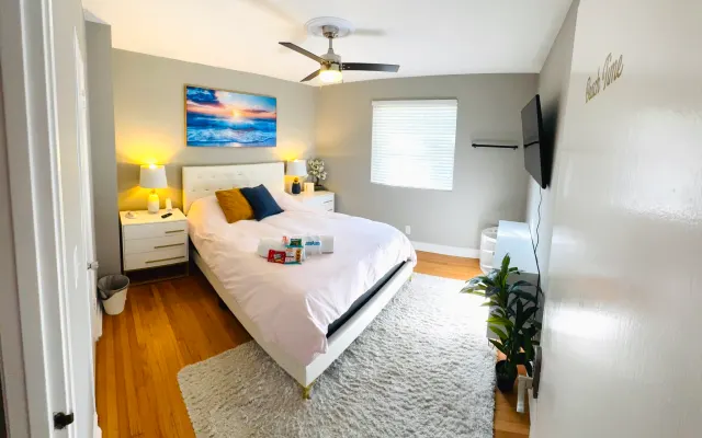 Bikini Bottom: Beach Time - relax in JAX in this cozy Queen