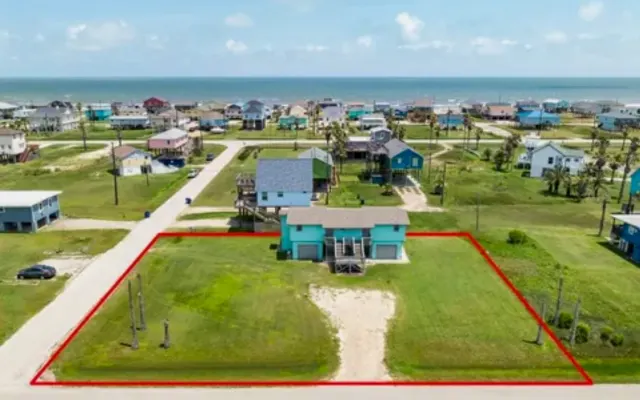 Cozy Duplex steps from the Beach