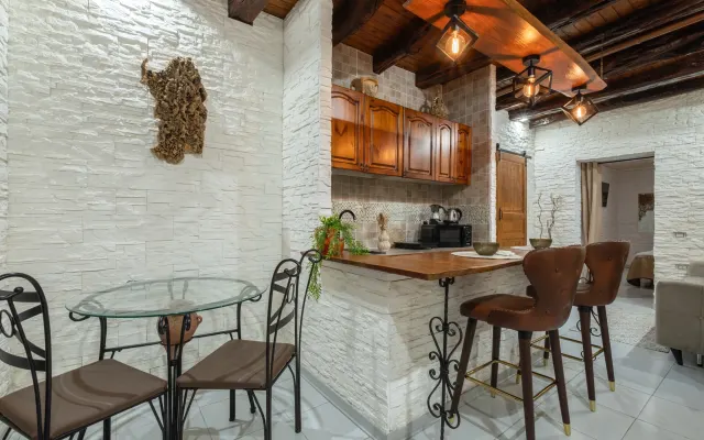 Fantastic apartment in the heart of Cagliari, with patio.