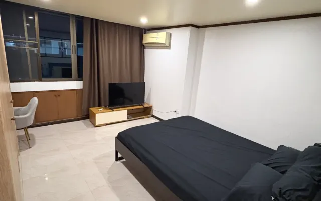 Camera privata nella zona gay di Silom a Bangkok