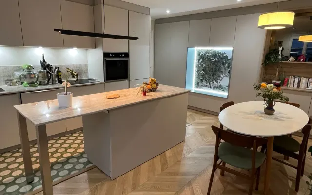 Beautiful, bright apartment - close to the Catacombs and the Latin...