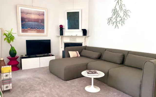 Elegante appartamento con una camera da letto a Sydney