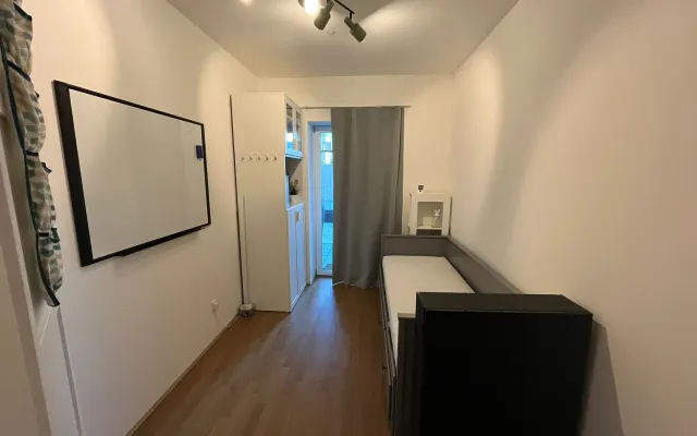 Ruhiges Privatzimmer mit zentraler Lage in moderner Wohnung